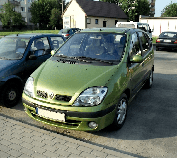 Voiture accidentée — avant